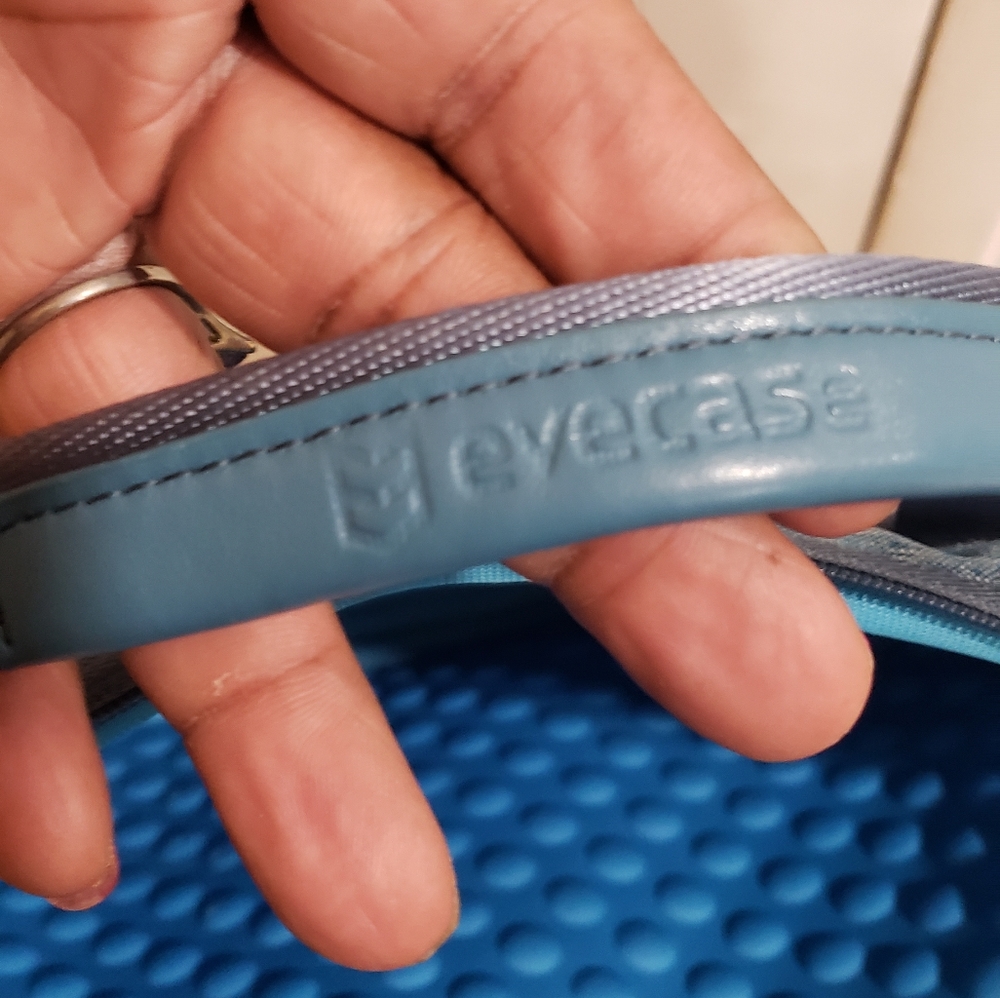Evecase blue - Picture 2 of 4